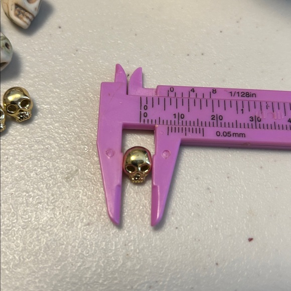 Skull Beads - Picture 3 of 8